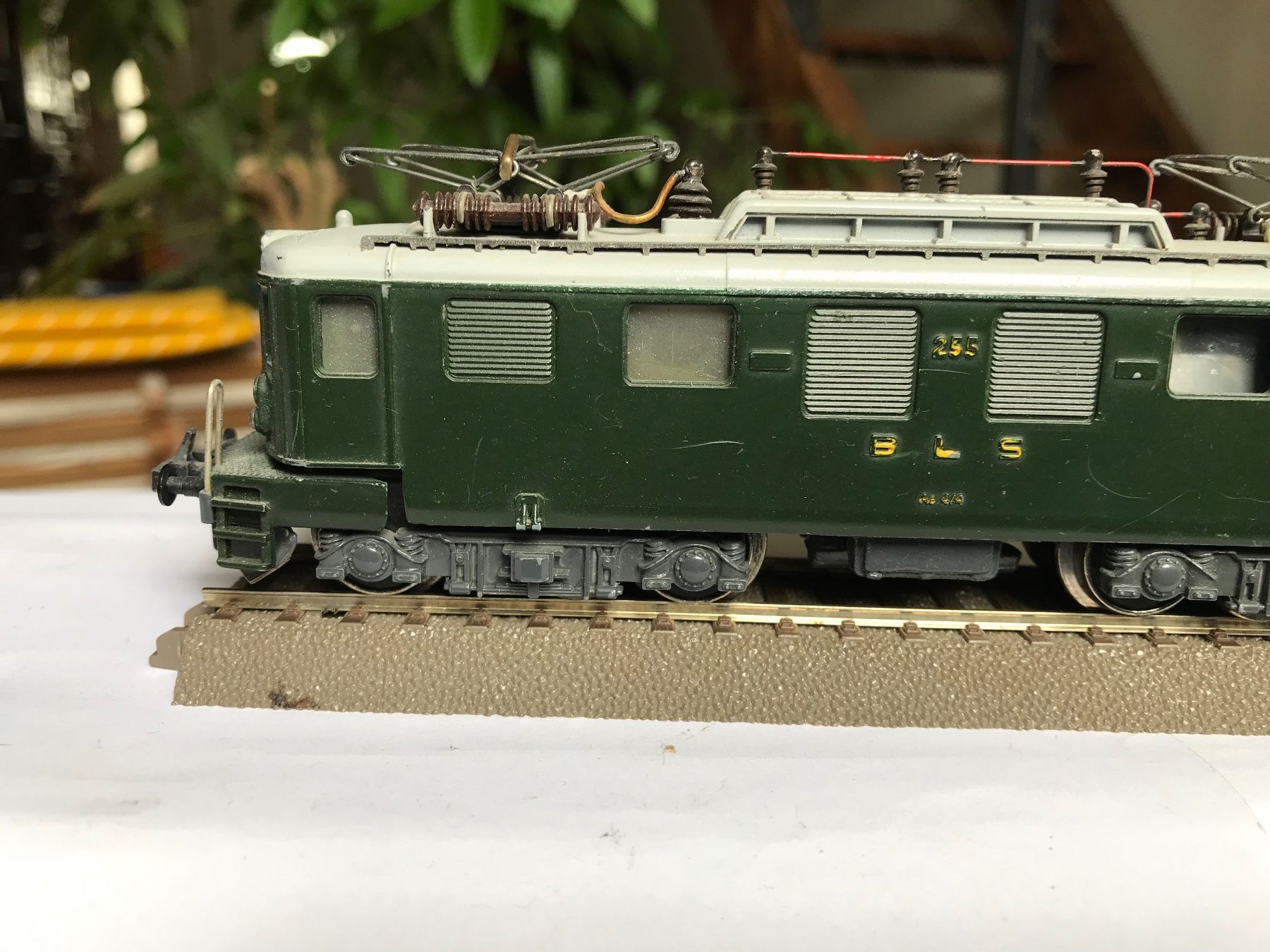 Trix Modellini di ferrovie: trix express Ae 4/4 der BLS dunkelgrün – Usato da liestal venduto da makai05 4