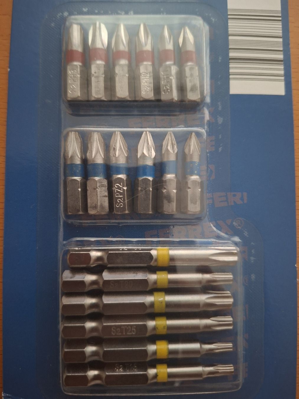 Bohrmaschinen: Bit-Set 18 teilig S2 Stahl neu – Neu und originalverpackt aus Uster von mak_mw2n