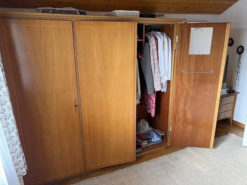 Armadi: Schrank – Usato da Rotkreuz venduto da cdm_pzc6 1