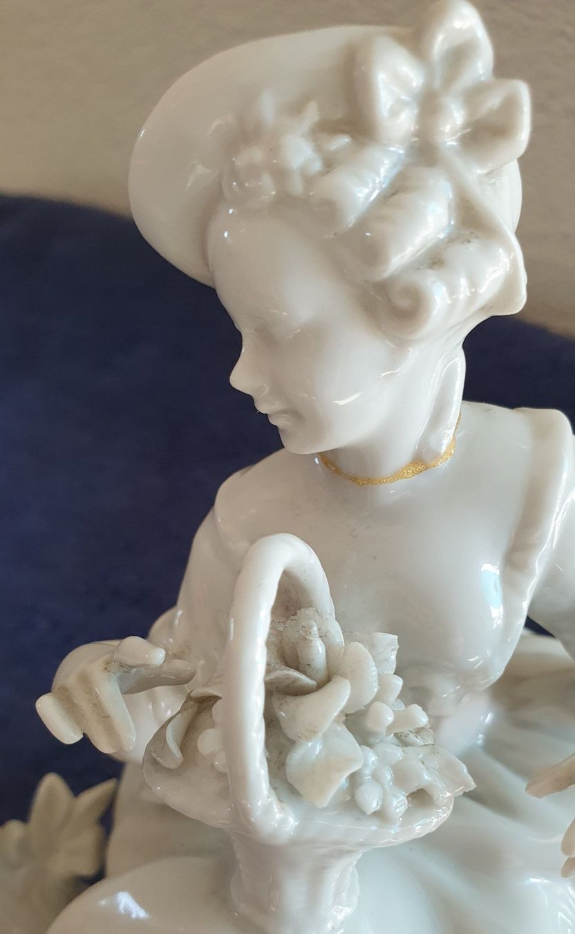 Statuette: Capodimonte Porcelaine – Usato da Erde venduto da zakleblanc 1