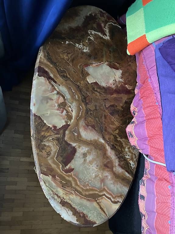 Tische: Magnifique table en marbre – Gebraucht aus Genève von Ange71 3