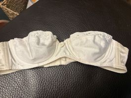 Soutien-gorge bustier blanc brodé élégant