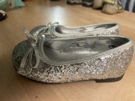 Buster Brown Glitzer Ballerinas, Gr. 23neu