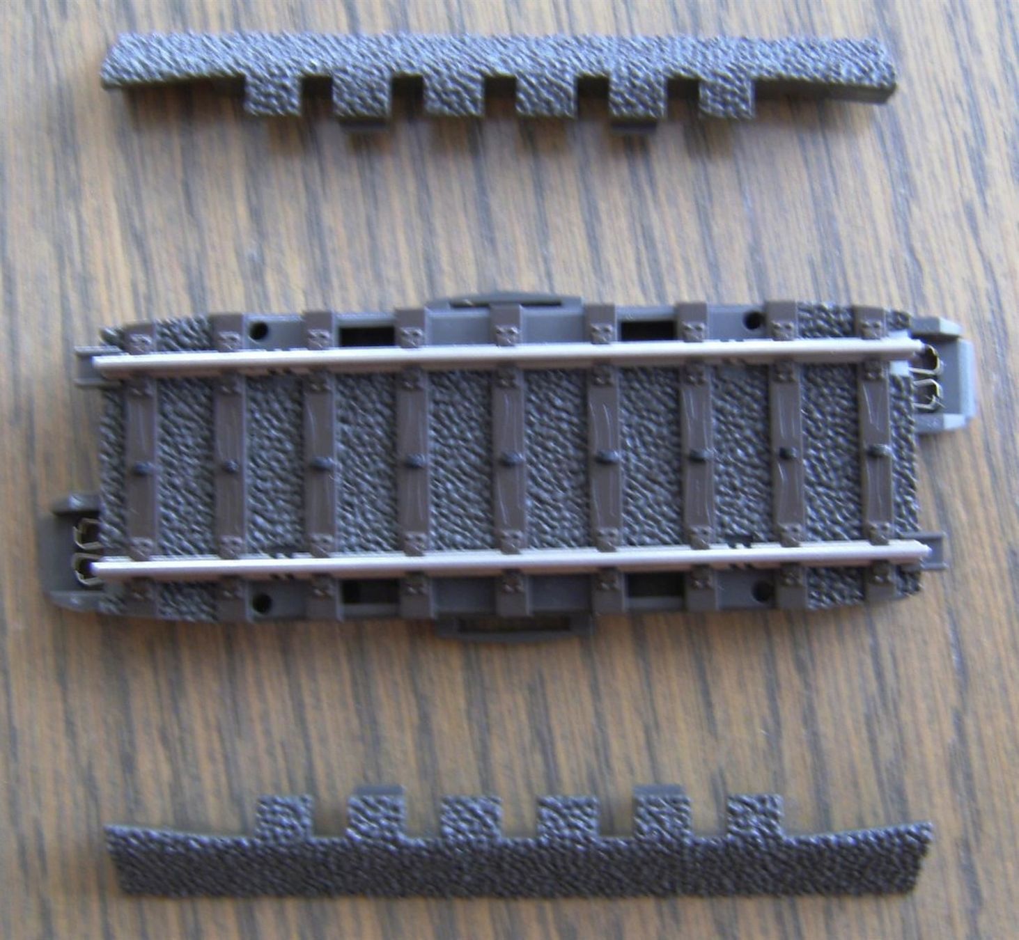 Märklin Modellini di ferrovie: C-Gleise, 24071, neu, ab 1 Stück – Nuovo (secondo la descrizione) da St. Moritz venduto da Manu7500 1
