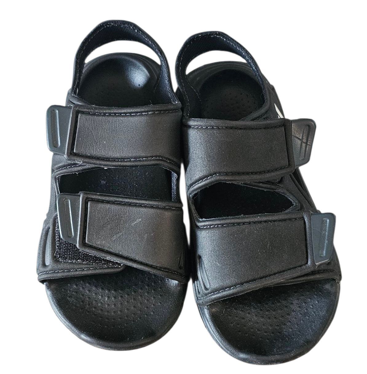 Adidas Herrenschuhe: Adidas Kinder Badesandalen Gr. 30 – Gebraucht aus Langenthal von SecondChanceShop 1