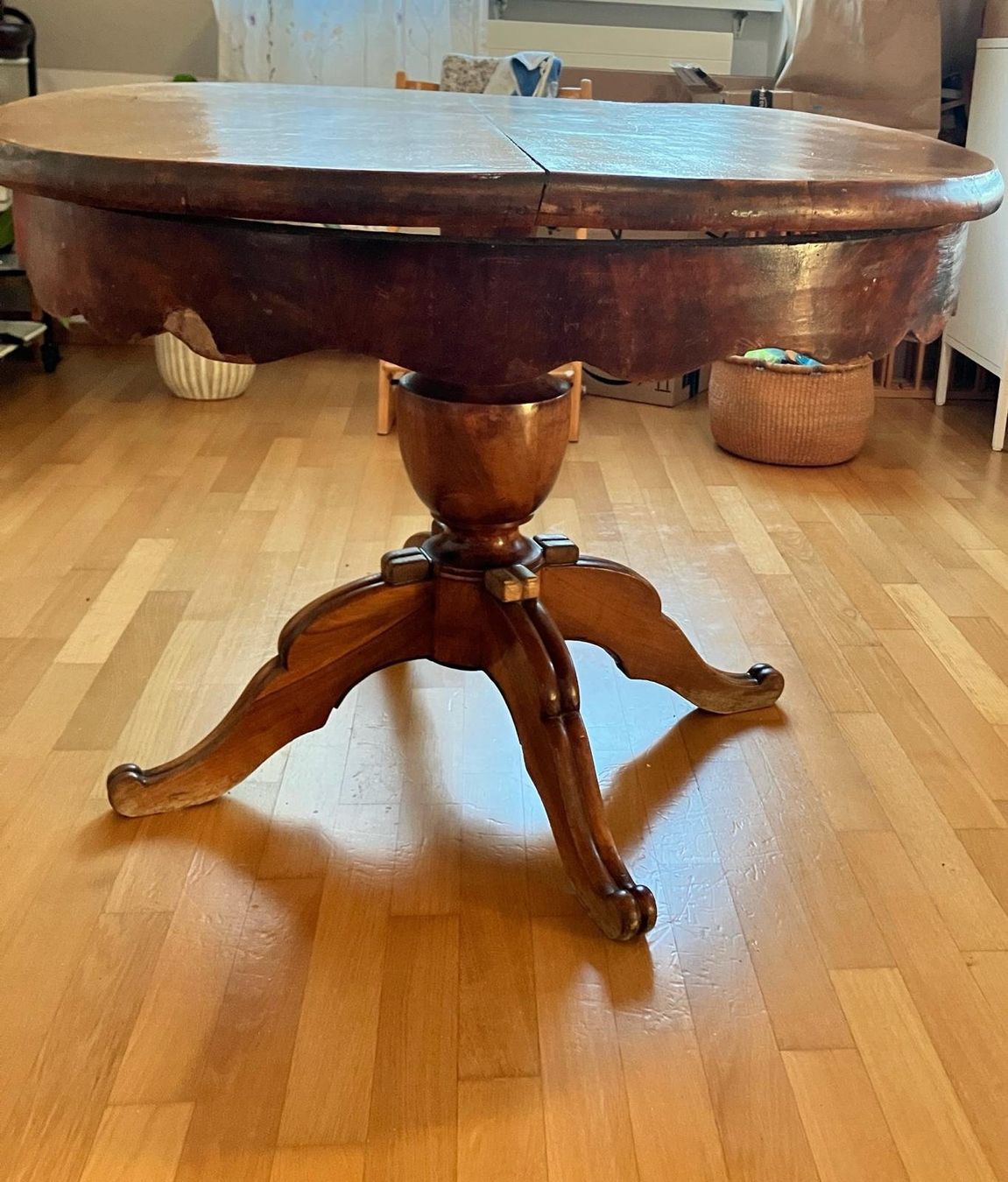 Tische: Ovaler Biedermeier-Tisch restaurationsbedürftig – Gebraucht aus Basel von Lugga 1