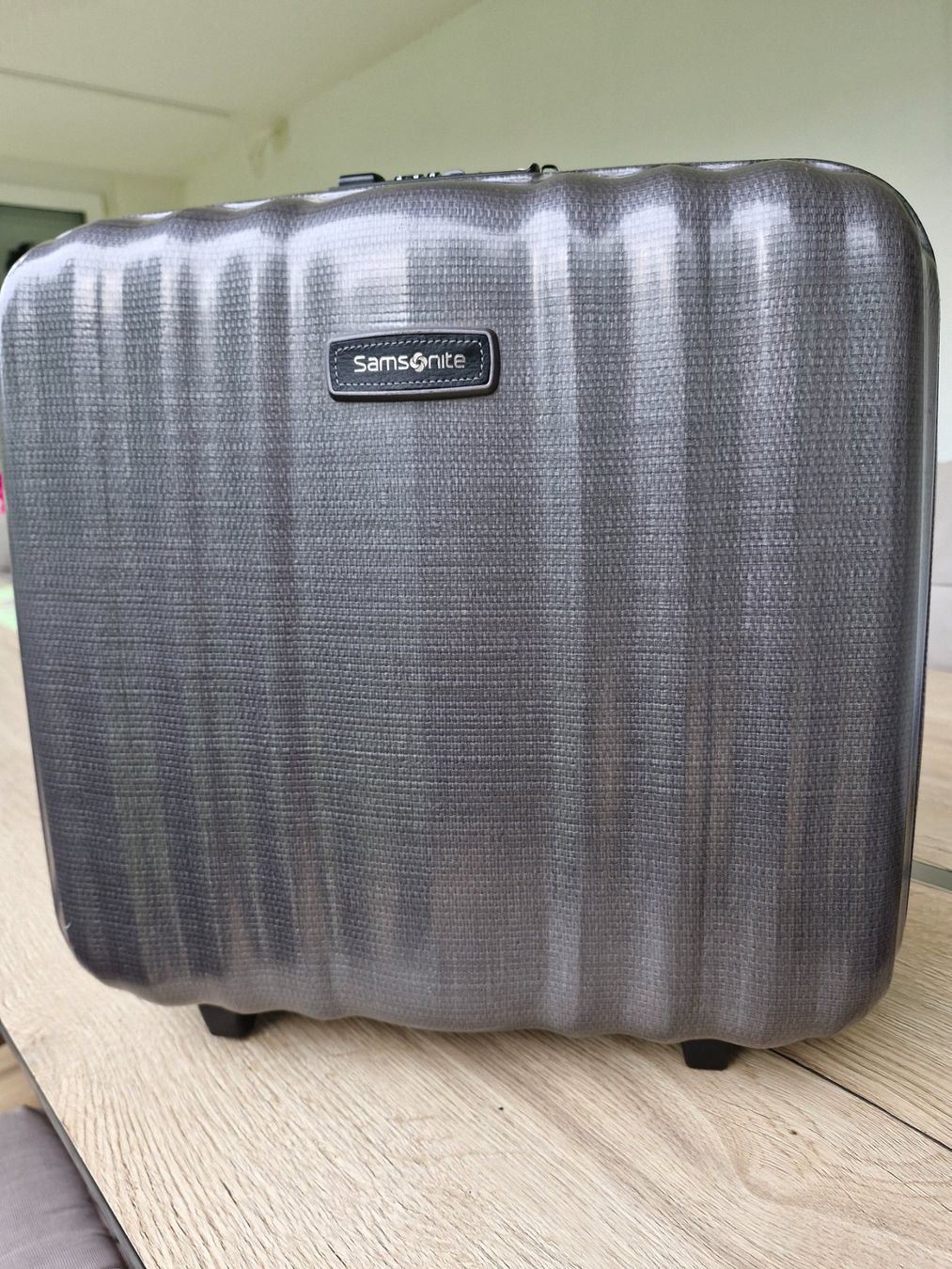 Samsonite Valigie: Samsonite Kabinenkoffer Lite Cube Rolling Plus – Usato da Dachsen venduto da Nobodyisperfect