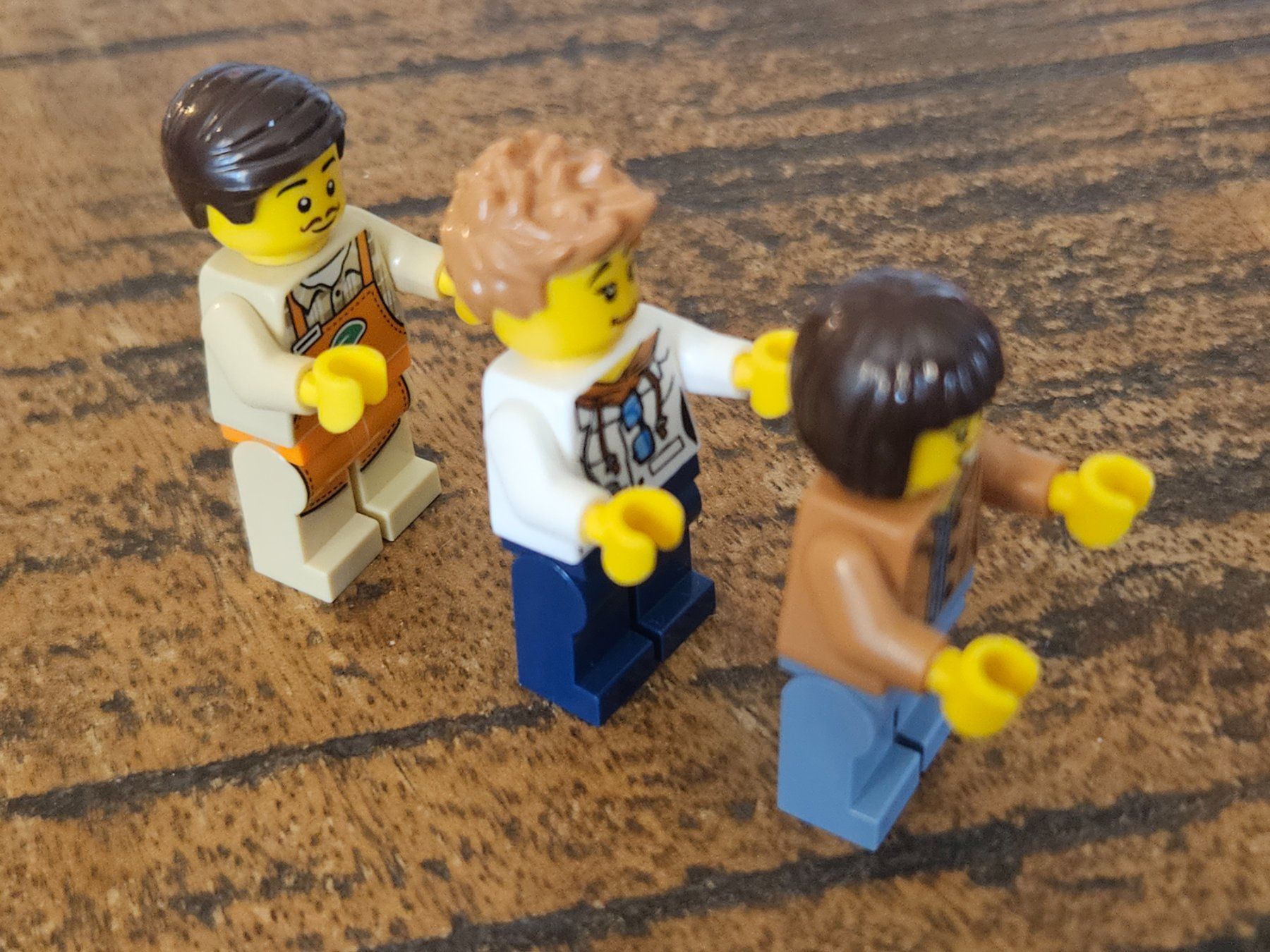 Lego Kit di costruzioni: lego lot de 3 figurines – Usato da Confignon venduto da Ecrofigs 3