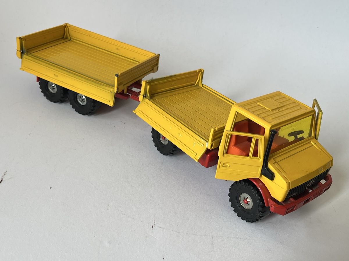 Siku Modellautos: SIKU Unimog mit Hänger, Grossmodell – Gebraucht aus Aeugst am Albis von Capricornus310 2