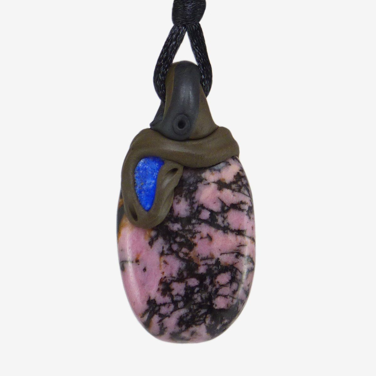 Minerali & Pietre curative: Rhodonit Steinanhänger mit eingefasstem Lapislazuli – Nuovo e nell'imballaggio originale da Meilen venduto da Kaleidoskopia