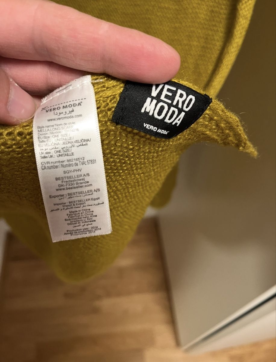 Foulards, Tücher & Schals: Vero Moda Schal – Gebraucht aus Wil SG von mar_2jrf 2
