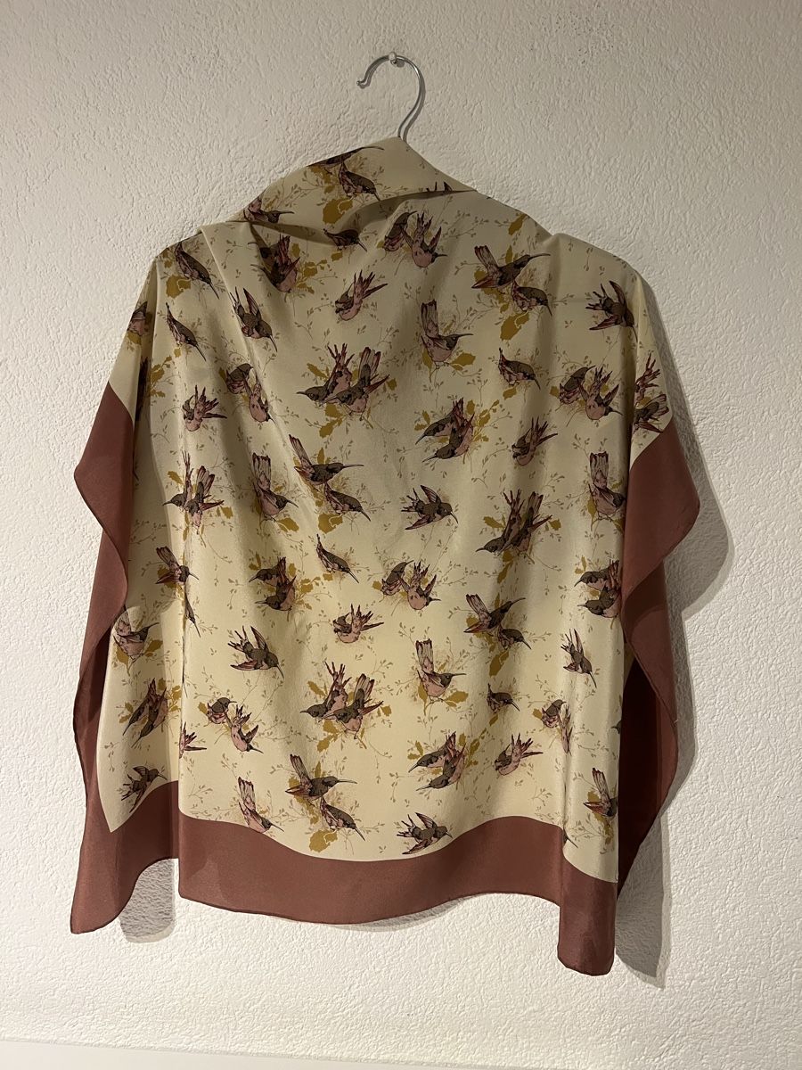 Gucci Foulards, Tücher & Schals: Foulard en soie Gucci  – Gebraucht aus St-Pierre-Clages von ste_xk6p 2