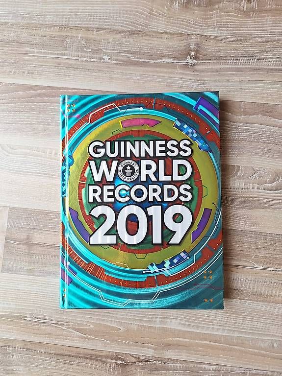 Livres: Guinness World Records 2019 – D'occasion à Diessenhofen par ben_5h68