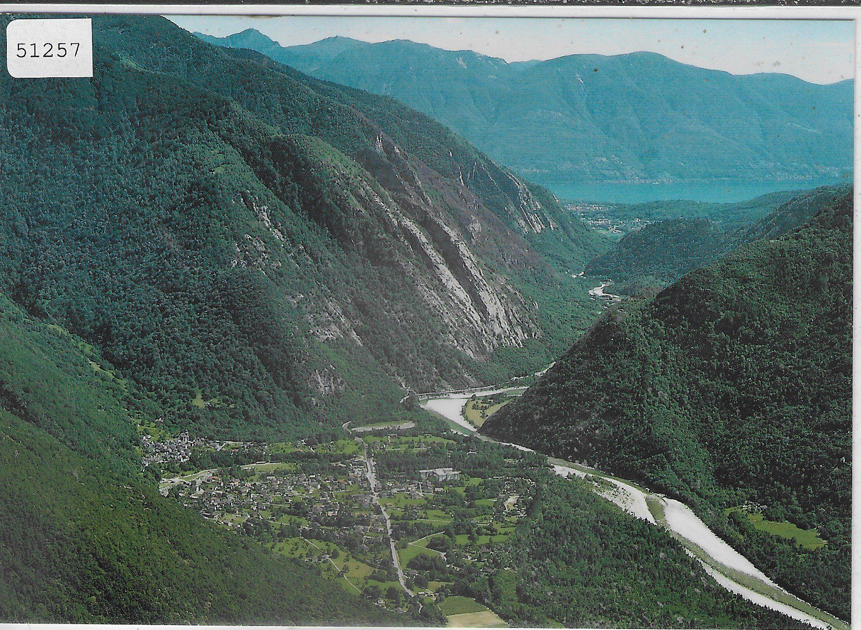 Cartoline postali: Flugaufnahme Gordevio – Usato da Ettingen venduto da Kartenplanet