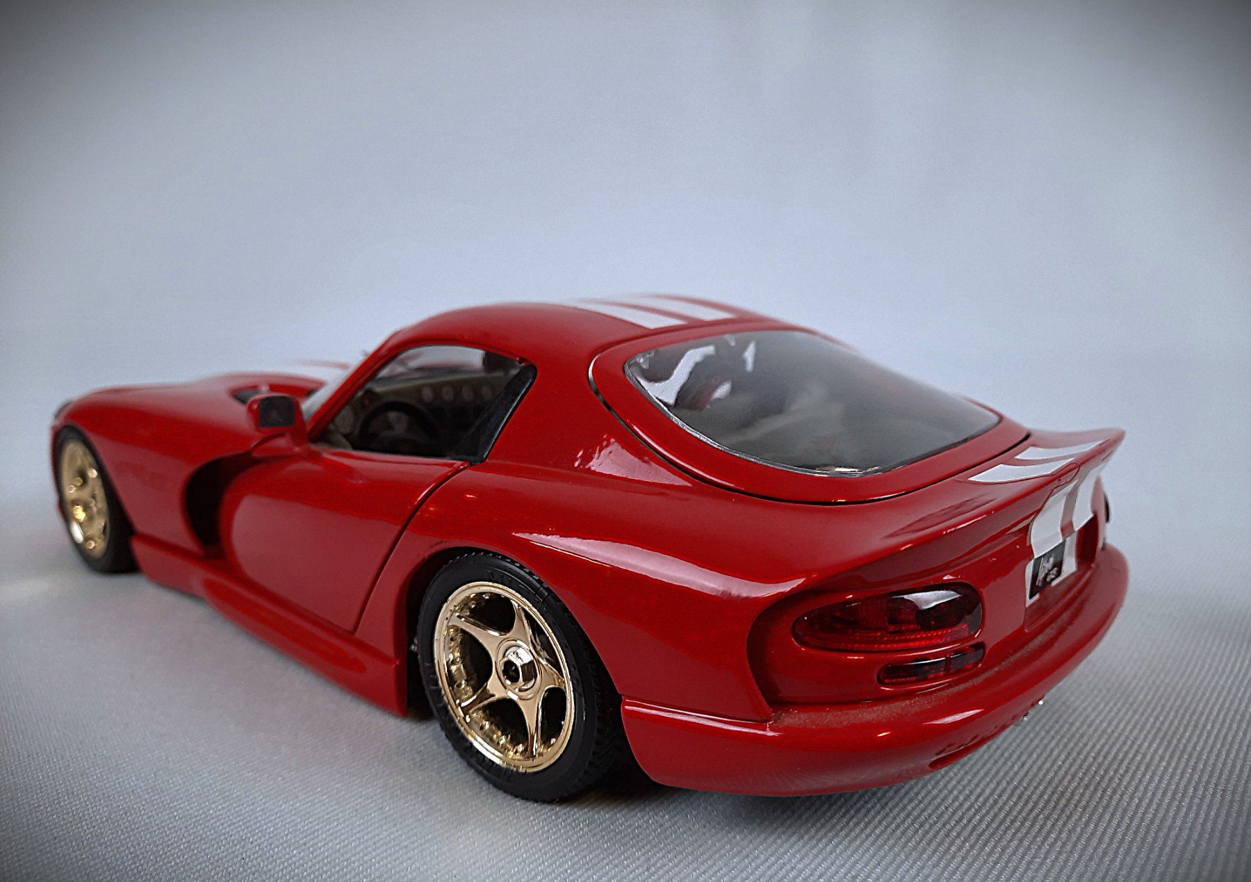 Bburago Modellini d'auto: Modellauto BBURAGO VIPER GTS DODGE 1/18 – Usato da Beinwil am See venduto da Restwert_Beinwil 3