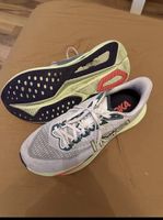 Laufschuhe Hoka One One Mach7 grau gelb akzeptabler Zustand