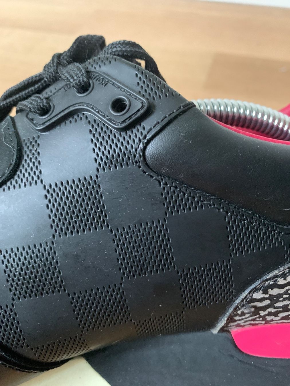 Louis Vuitton Scarpe da uomo: Louis Vuitton Sneaker Gr. 49, schwarz Leder, Schuh – Nuovo (secondo la descrizione) da Regensdorf venduto da secondchancefashion 3