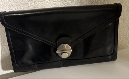 Pochette en cuir Étienne Aigner