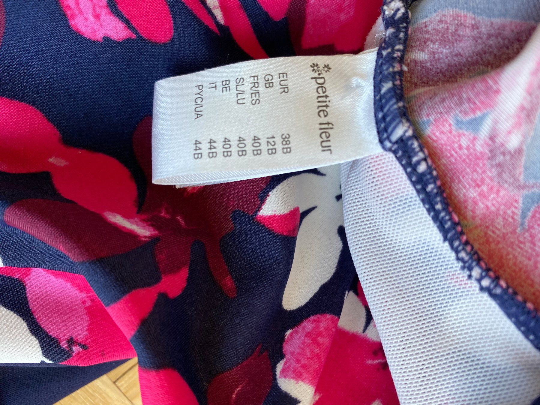 Costumi da bagno & Bikini: klassische Badekleid, petite fleur Gr. 38 – Usato da Weinfelden venduto da Cheyenne21 3