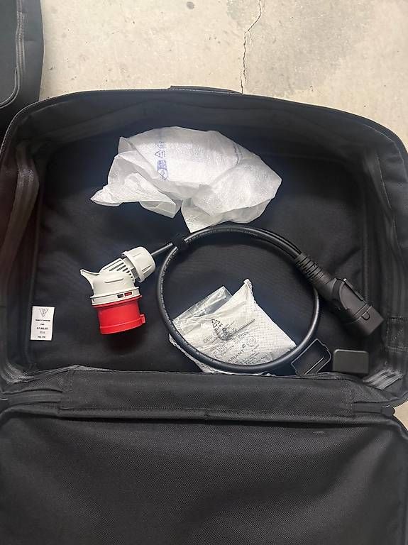 Batterie-Ladegeräte: Porsche Mobile Charger Connect originale – Gebraucht aus Paradiso von mir_mz62 3