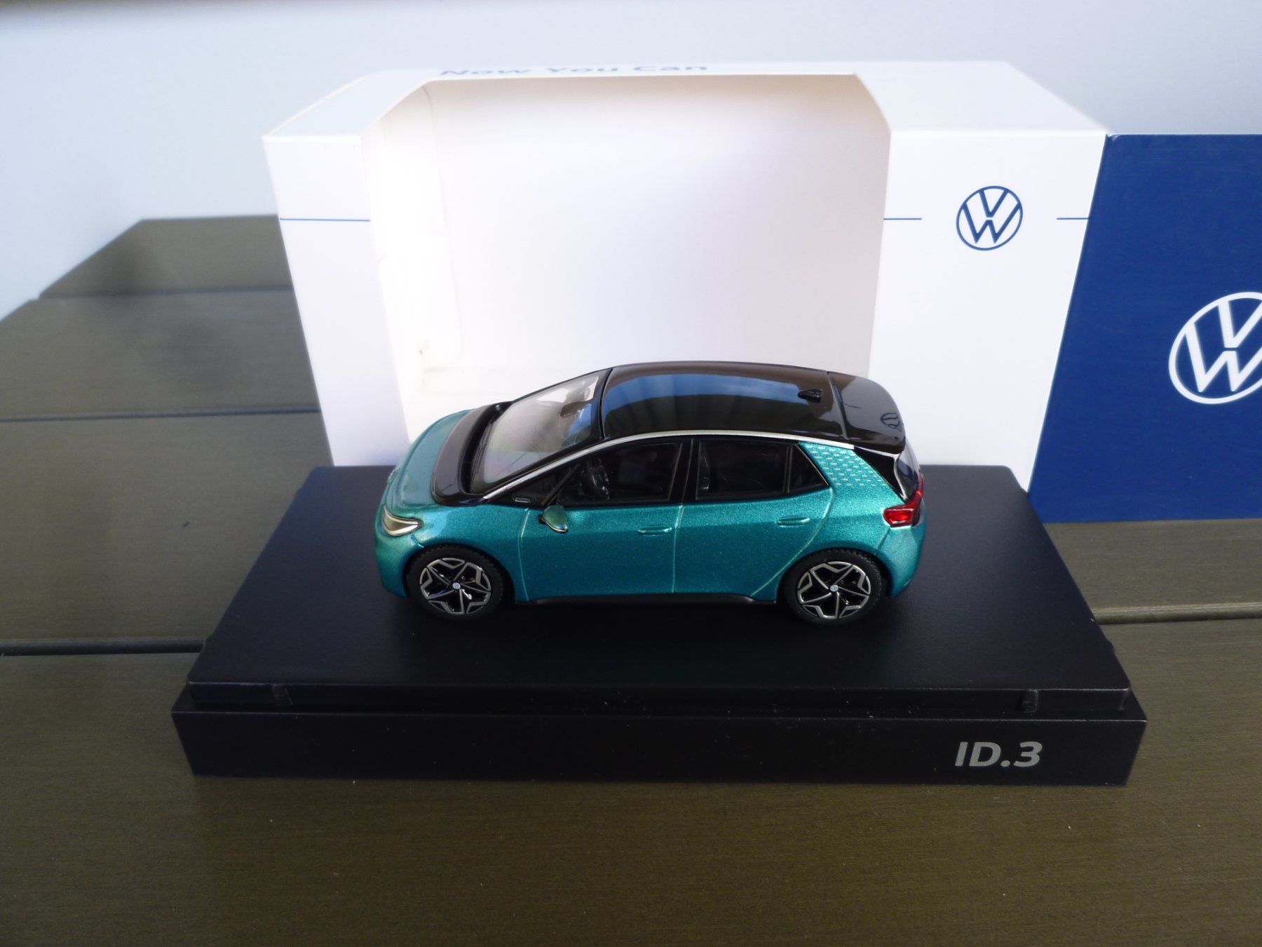 Volkswagen Modellini d'auto: VW ID.3 – Nuovo e nell'imballaggio originale da Flawil venduto da Imperiosud 2