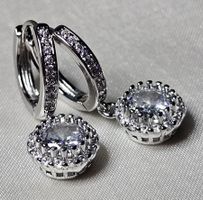 Schöne Ohrringe mit Zirkonia, 925 versilbert