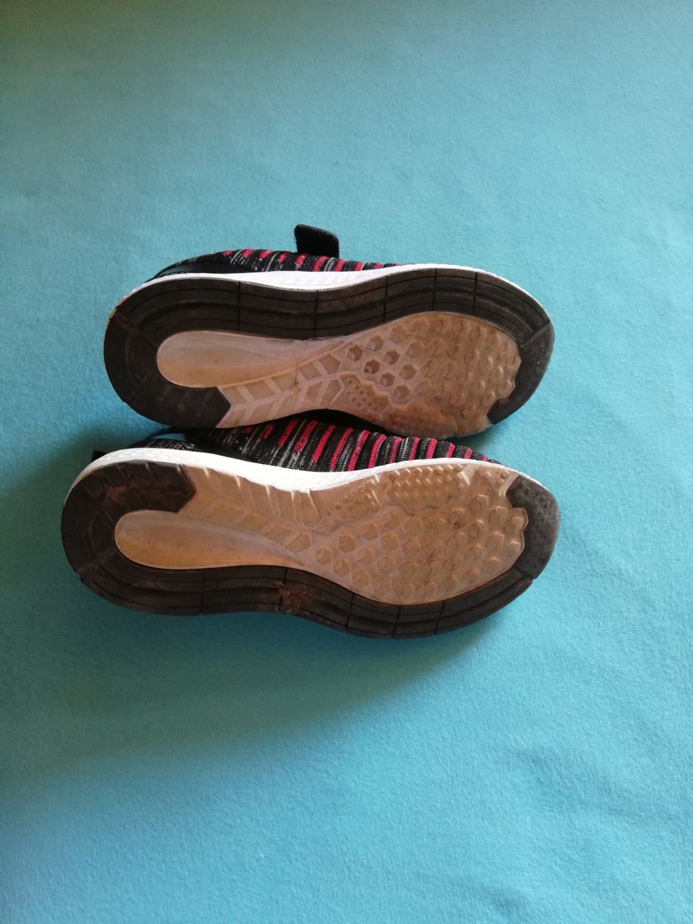 Herrenschuhe: Turnschuhe Gr.34 unisex – Gebraucht aus Adelboden von Lammhult 2