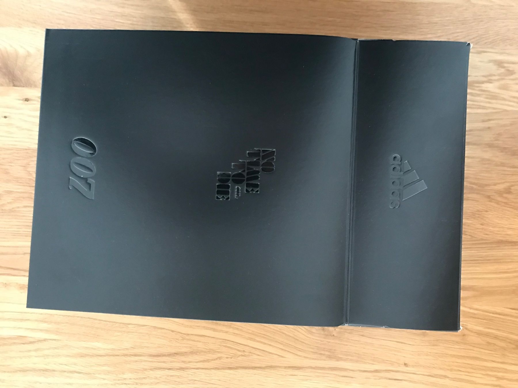 Adidas Herrenschuhe: Adidas Ultraboost JAMES BOND 007 – Neu und originalverpackt aus Weisslingen von Espenmoos79 2