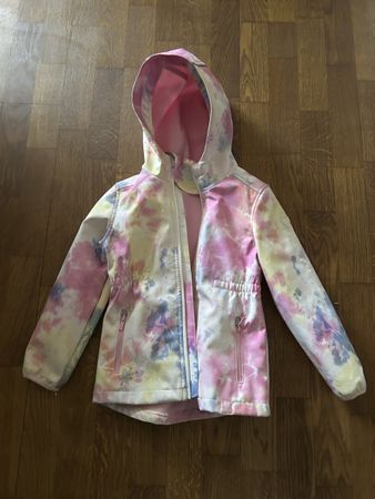 Kinder Softshelljacke mit Kapuze Grösse 122