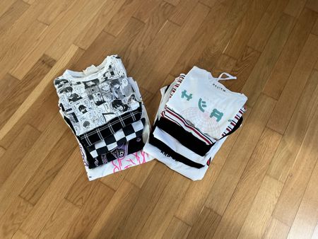 11 T-SHIRTS IN GR. 34/36