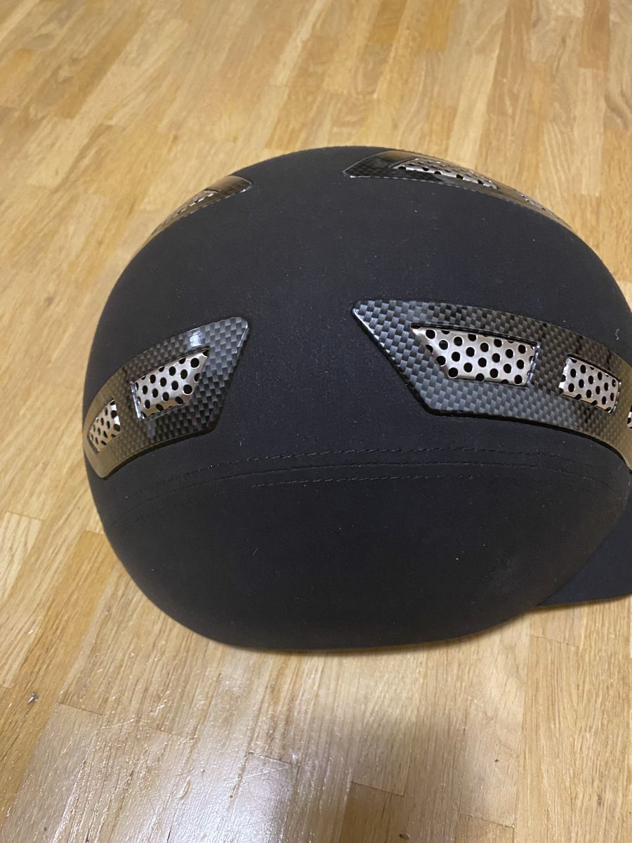 Lotti di vestiti: Reit Helm und Handschuhe – Nuovo e nell'imballaggio originale da Oftringen venduto da mercedes019 1