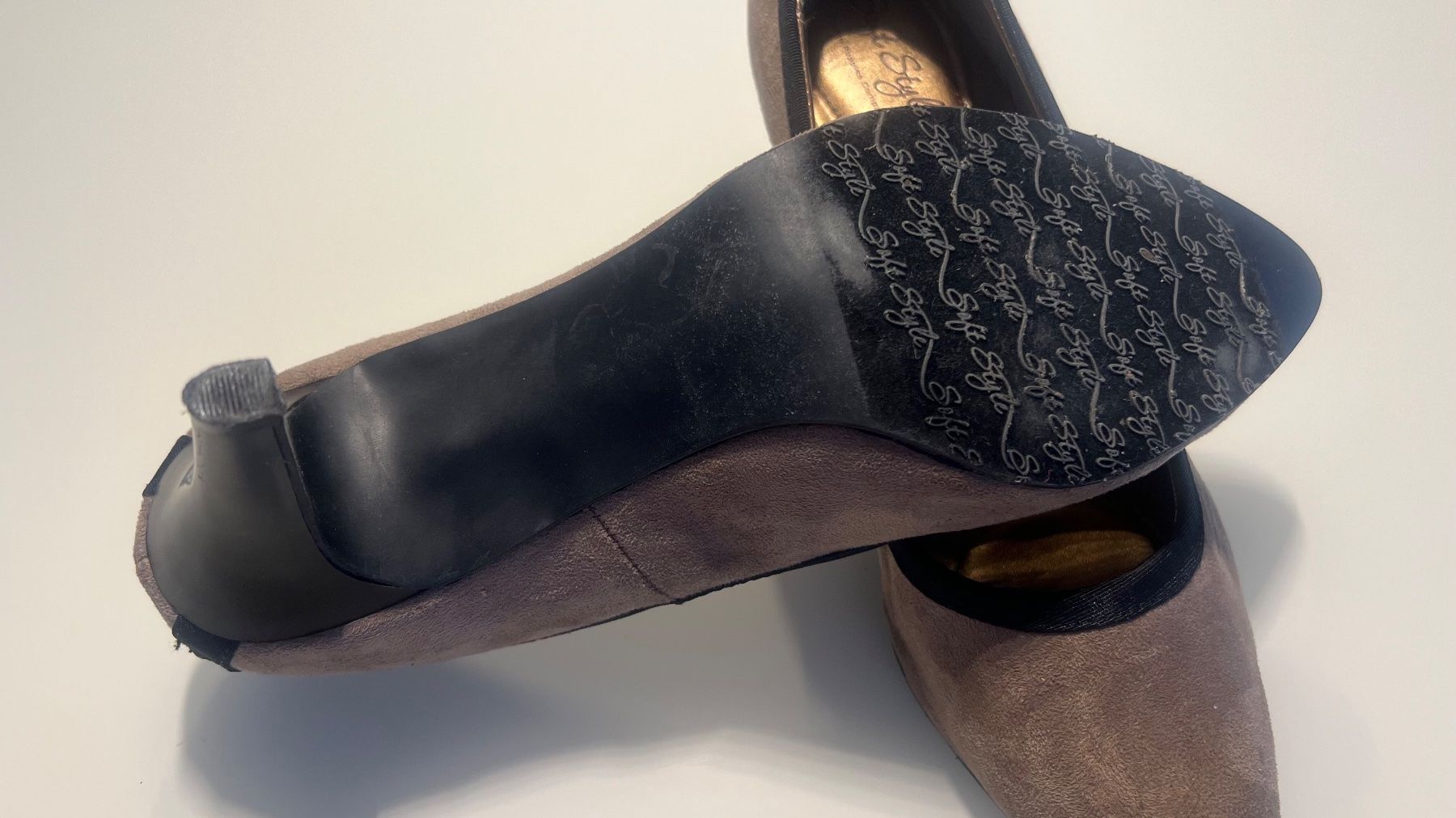 Scarpe da donna: High Heels, Pumps mit Soft-Sohle, Grösse 39 – Usato da Kehrsatz venduto da Louvitesse 3