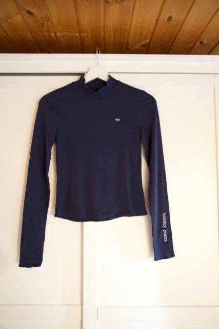 Tommy Hilfiger Maglioni & Felpe: Langarmshirt Tommy Hilfiger, Gr. S, Dunkelblau – Usato da Titterten venduto da fra_v27g 1