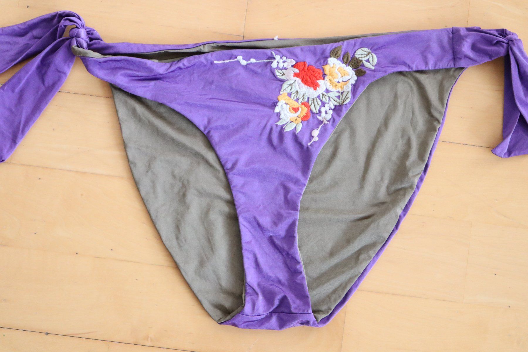 Beldona Costumi da bagno & Bikini: Badekleid / Bikini, Beldona, Gr. M, kaum gebraucht – Usato da Wattwil venduto da diamant1 2