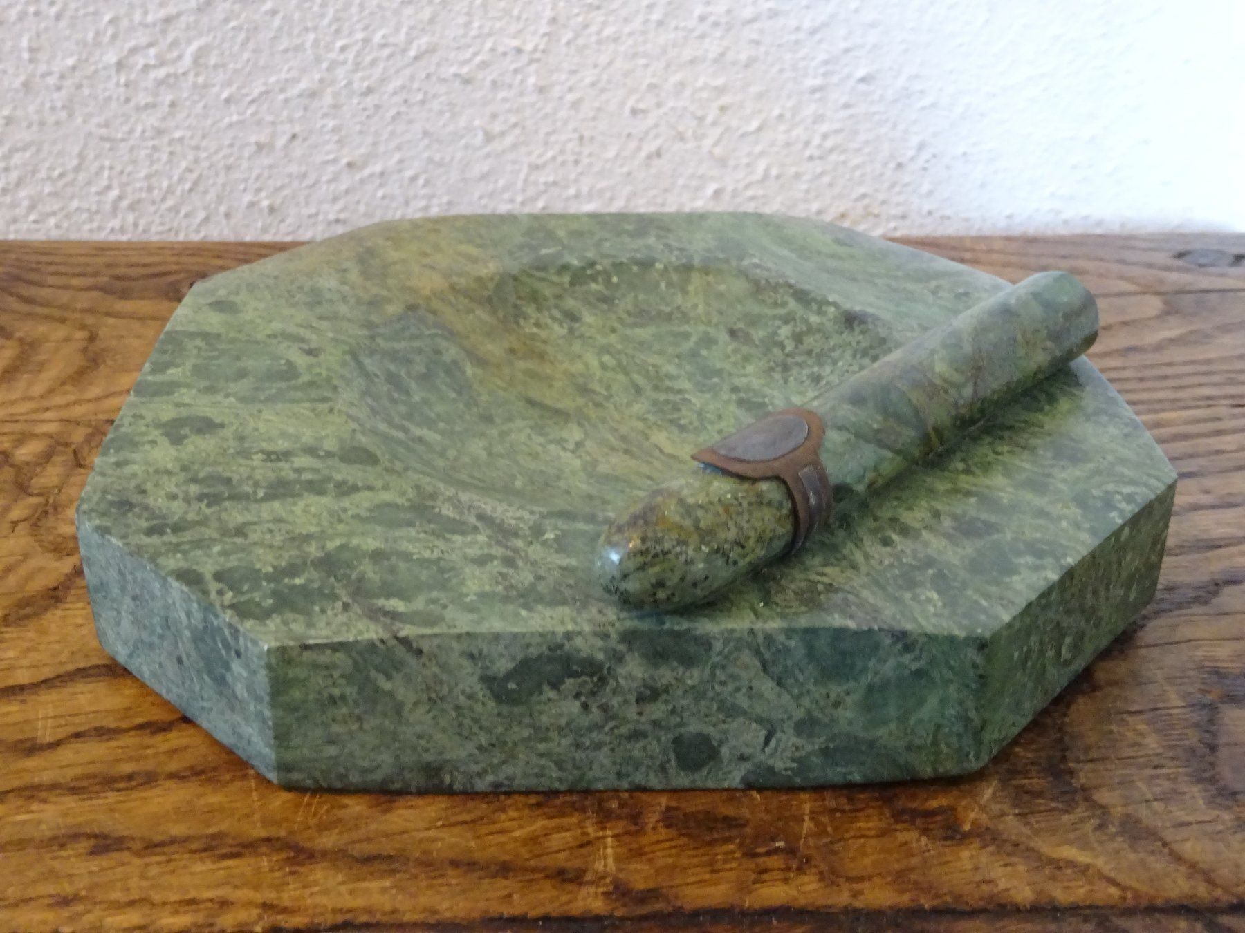 Portacenere: Aschenbecher Skulptur / Schweizer Jade? – Usato da Esslingen venduto da eintagammeer 3