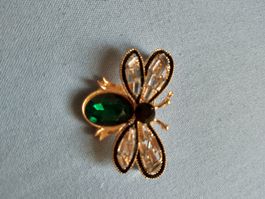 Brosche Biene goldfarben mit Steinen