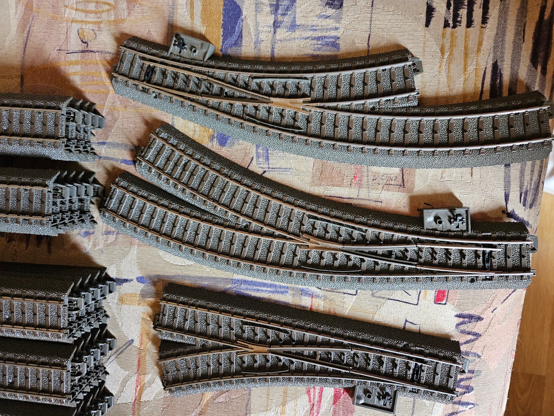 Märklin Modellini di ferrovie: Märklin C Gleis + Bogenweichen mit Antrieb – Usato da Aarau venduto da karlhubsi 2