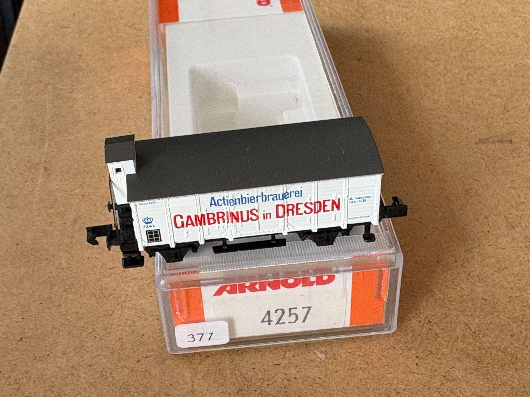 Arnold Modellini di ferrovie: Arnold 4257 Guterwagen Bier – Nuovo (secondo la descrizione) da Hauterive NE venduto da eriamch