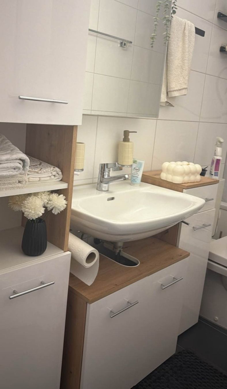 Mobili per bagno: Badezimmer Möbel-Kombination – Usato da Wettingen venduto da ic20082020