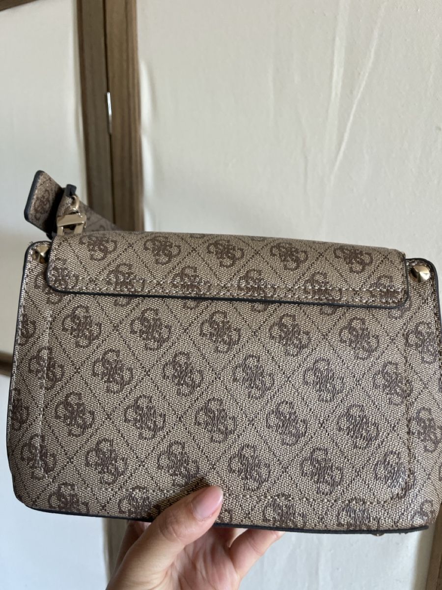 Guess Taschen für Damen: Guess Schultertasche – Neu (gemäss Beschreibung) aus Bolligen von yue_9wxw 2