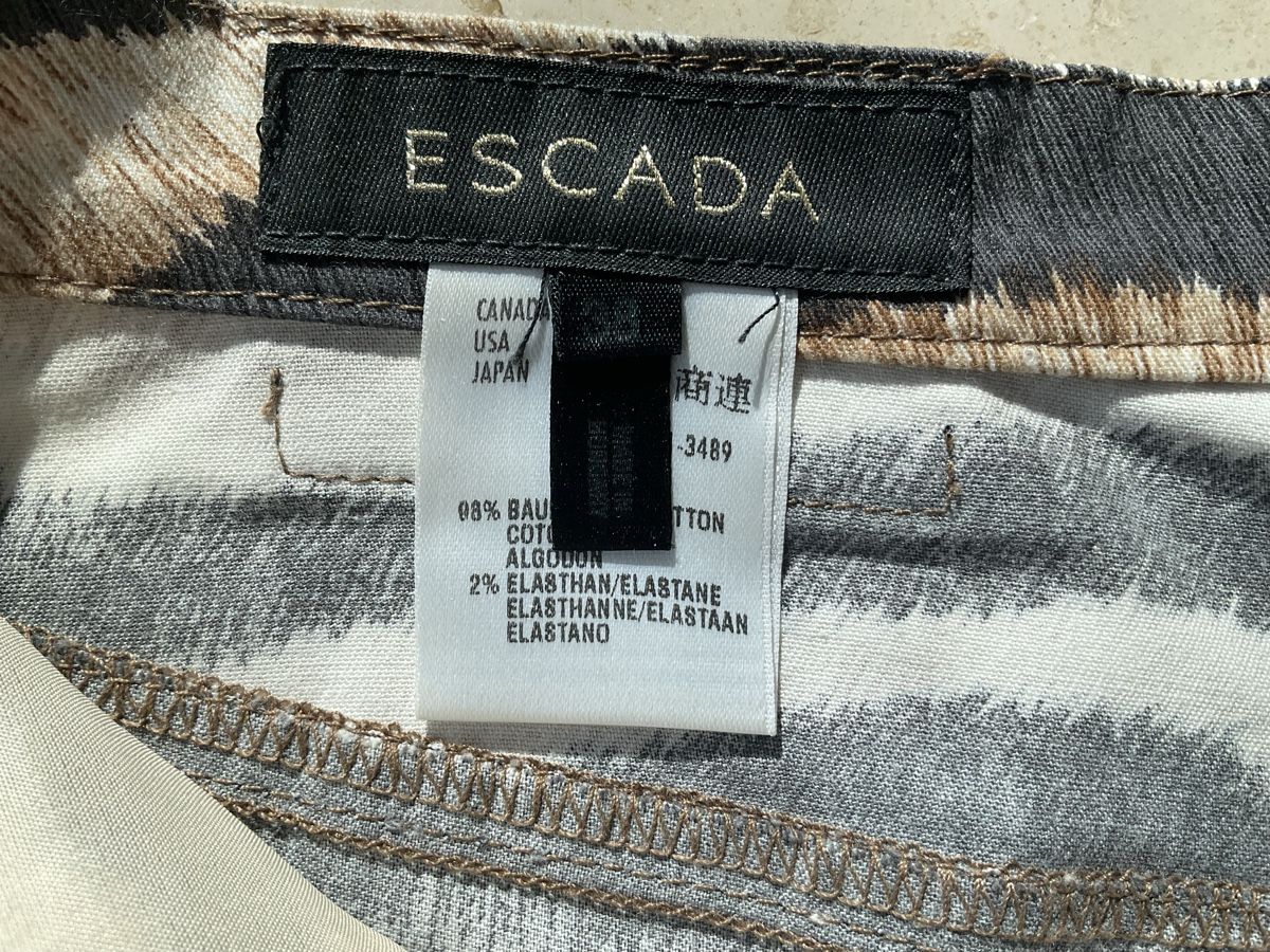 Escada Pantaloni: Escada-Damenhose inGrösse 38  – Usato da Mariastein venduto da u_n_6s5w 2