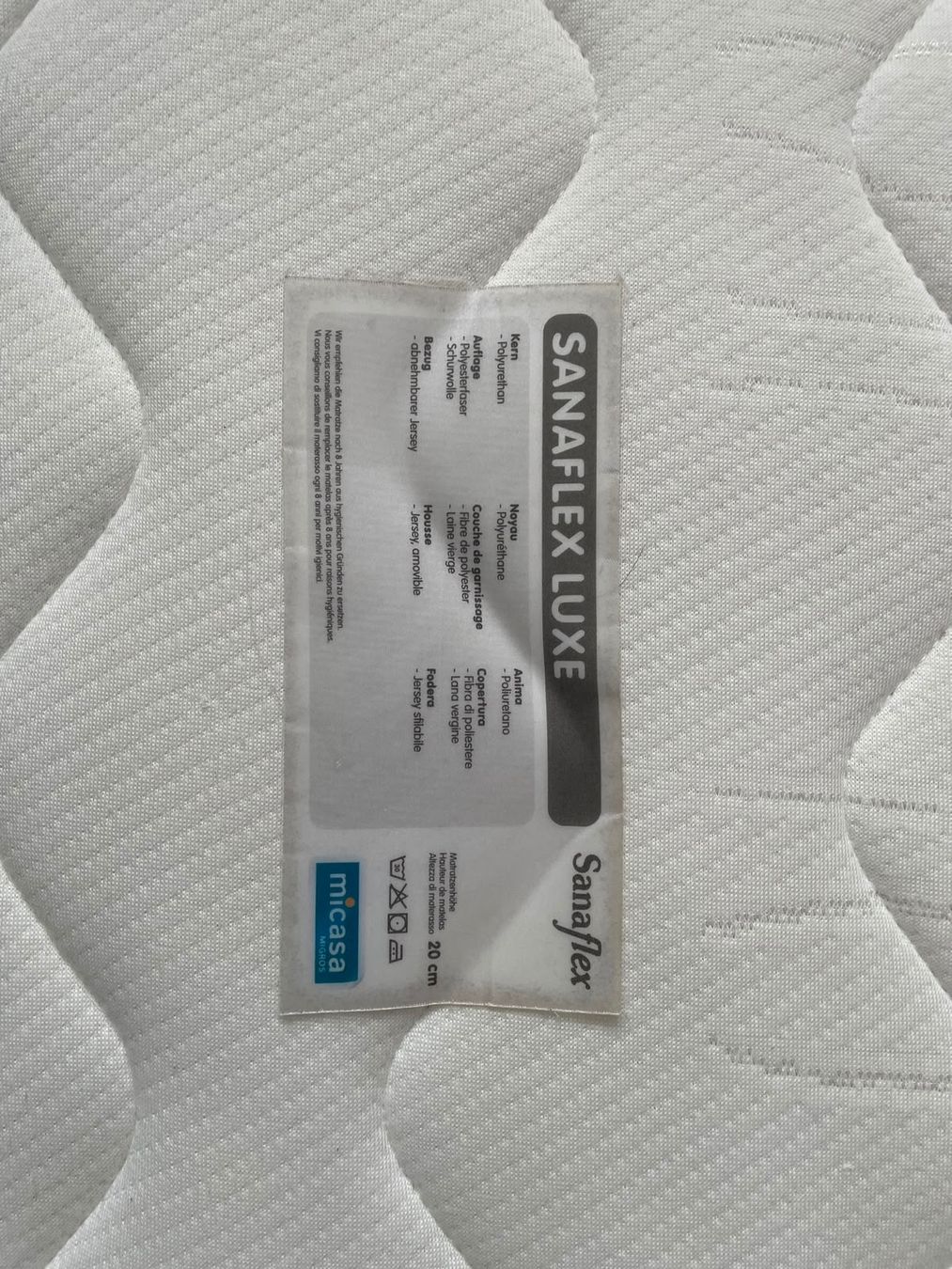 Micasa Betten: Bett 140 x 200 cm Weiss/Hochglanz mit Nachttisch – Gebraucht aus Tägerig von Bluefire04 5