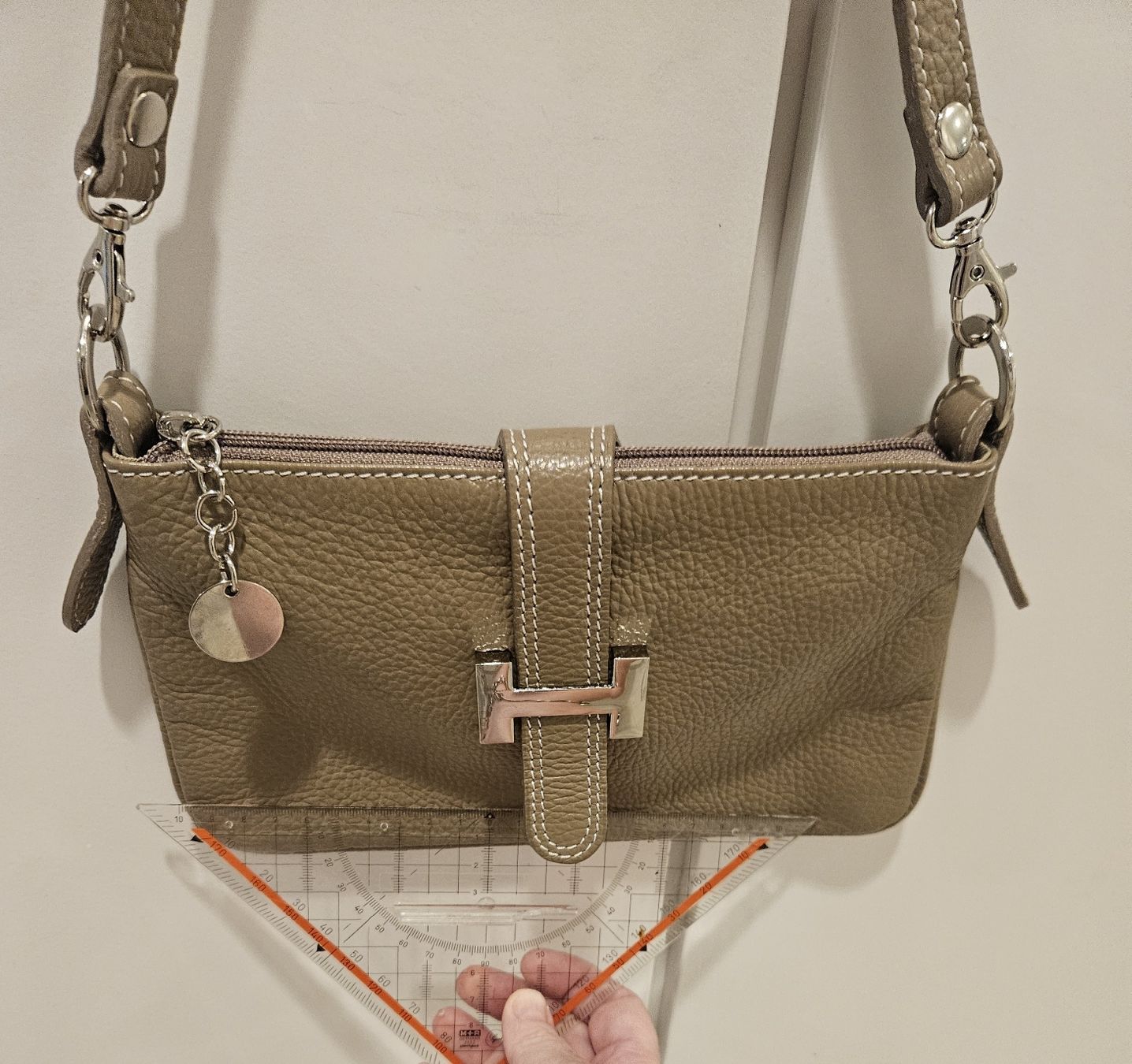 Borse da donna: Handtasche beige mit H-Verschluss gebraucht – Usato da Bünzen venduto da Milly32 2