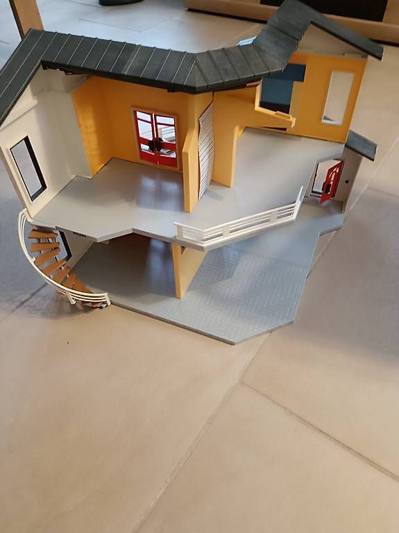 Jouets:  Playmobilhaus – D'occasion à Röschenz par Hollen1980 1