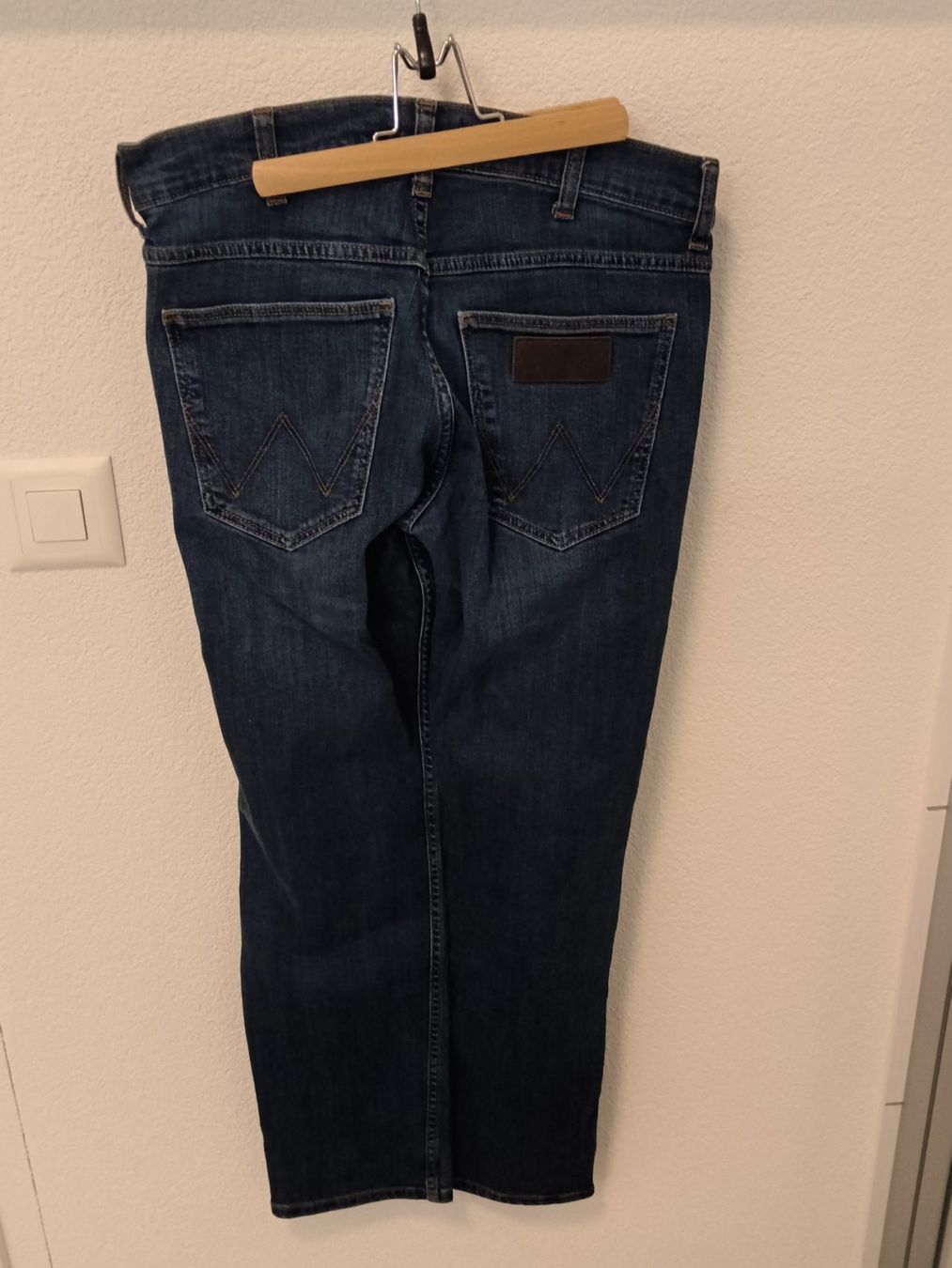 Wrangler Jeans: Wrangler Jeans – Usato da Müntschemier venduto da Bluebonnet 1