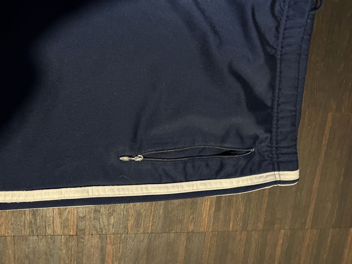 Adidas Hosen: Vintage Adidas Hose – Gebraucht aus Basel von lenarrari 1