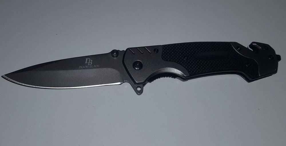 DOOM Blade Notmesser ab 1.-!!!!!!!!!!!!!!!!!!!!!! | Kaufen auf Ricardo