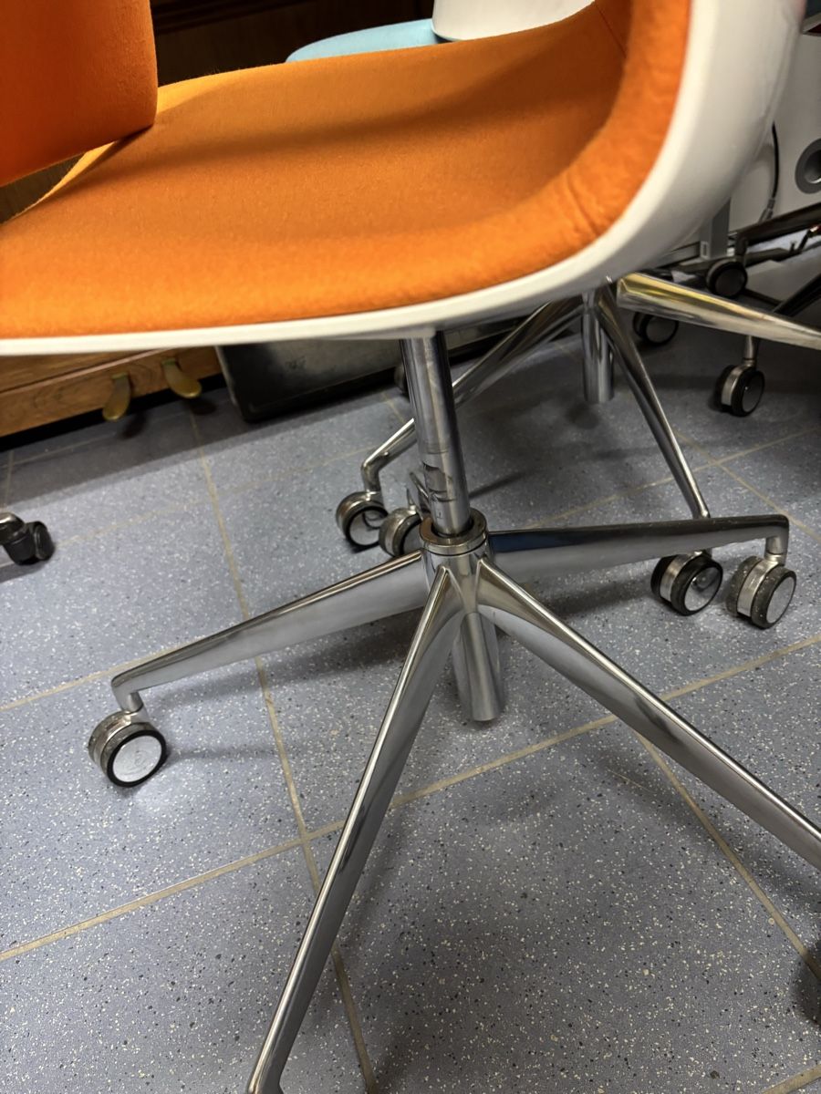Stühle: 8x farbige schule  – Gebraucht aus Uster von lobo1975 8