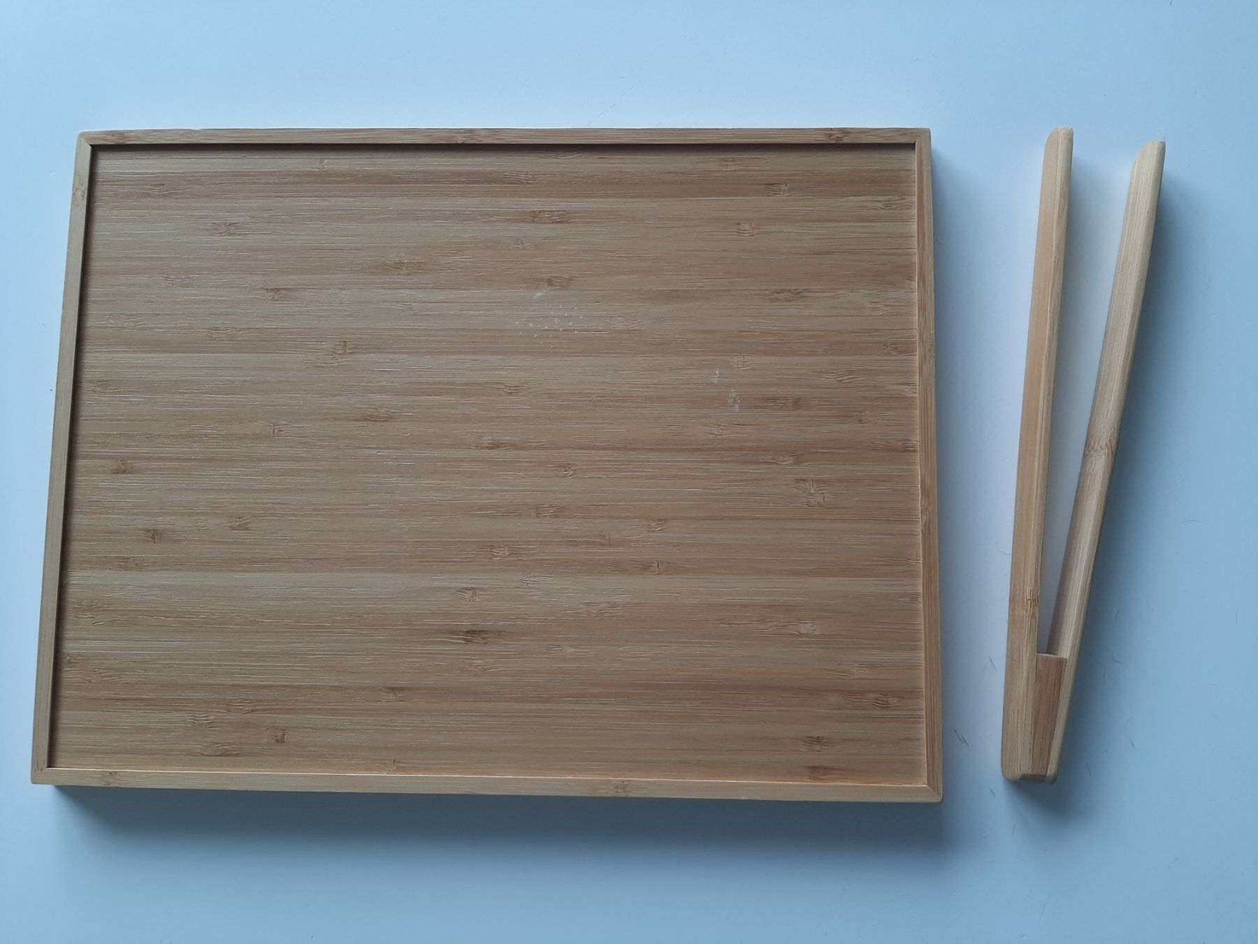 Ikea Tutte le decorazioni: IKEA OSTBIT Tablett 25x33 cm & Vorlegezange – Usato da Aarburg venduto da NDK 2