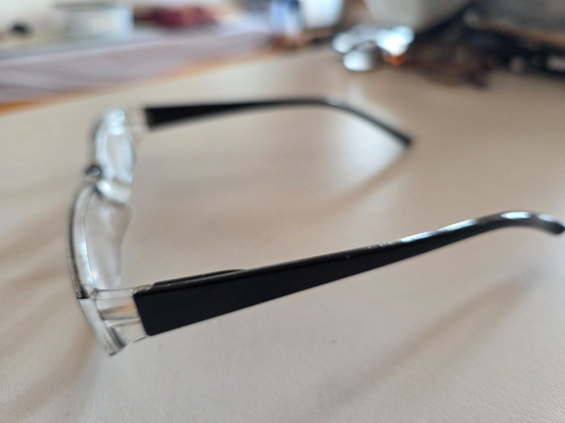 Brille Kunststoffglaser Schleier